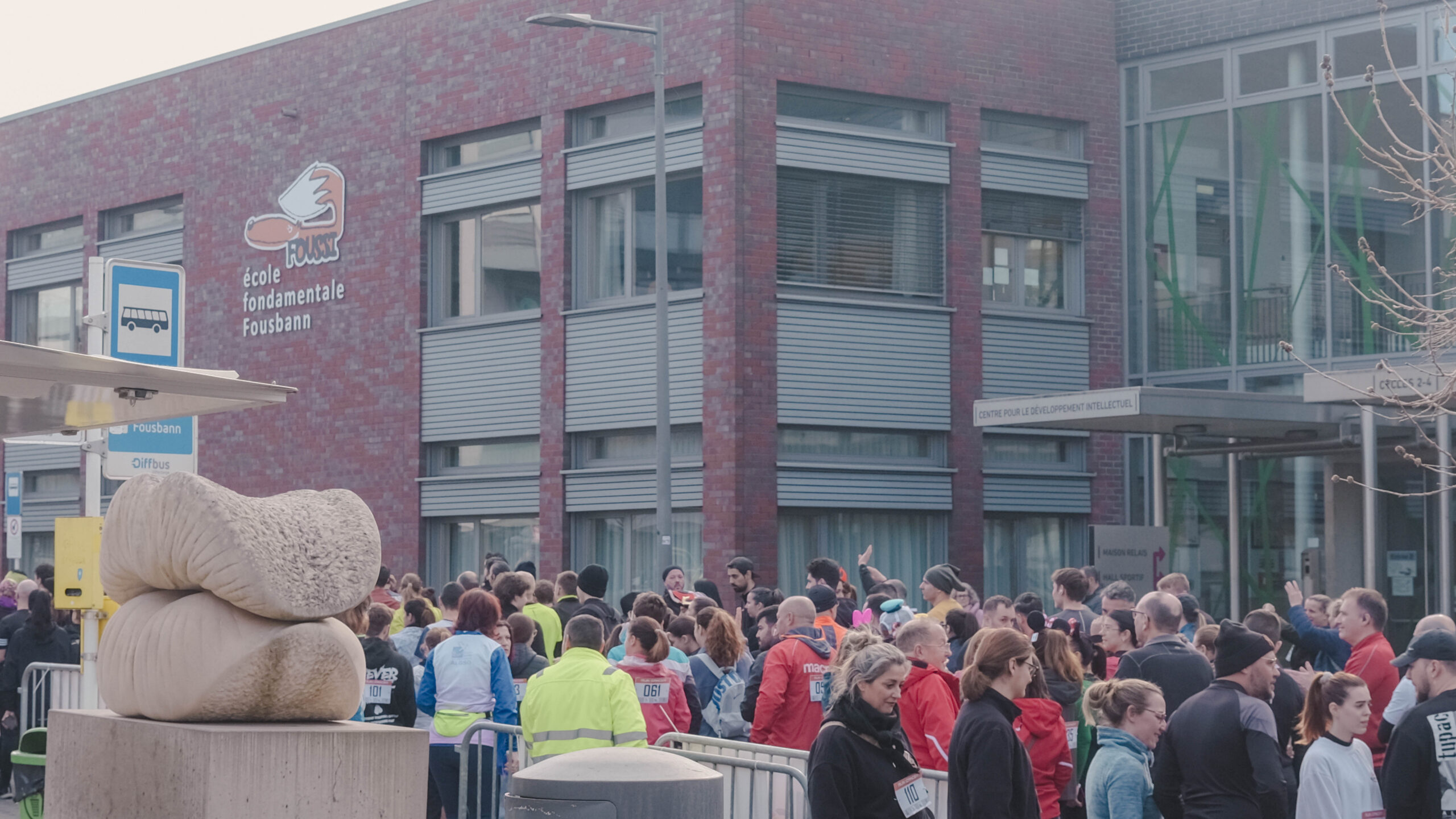 Run4Cancer participants waiting at the starting line of the race